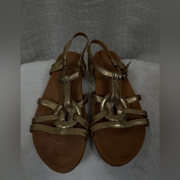 Born Shoes - Born Metallic Gold Leather Sandals Made in Mexico Comfort Shoes size 9/40 1/2